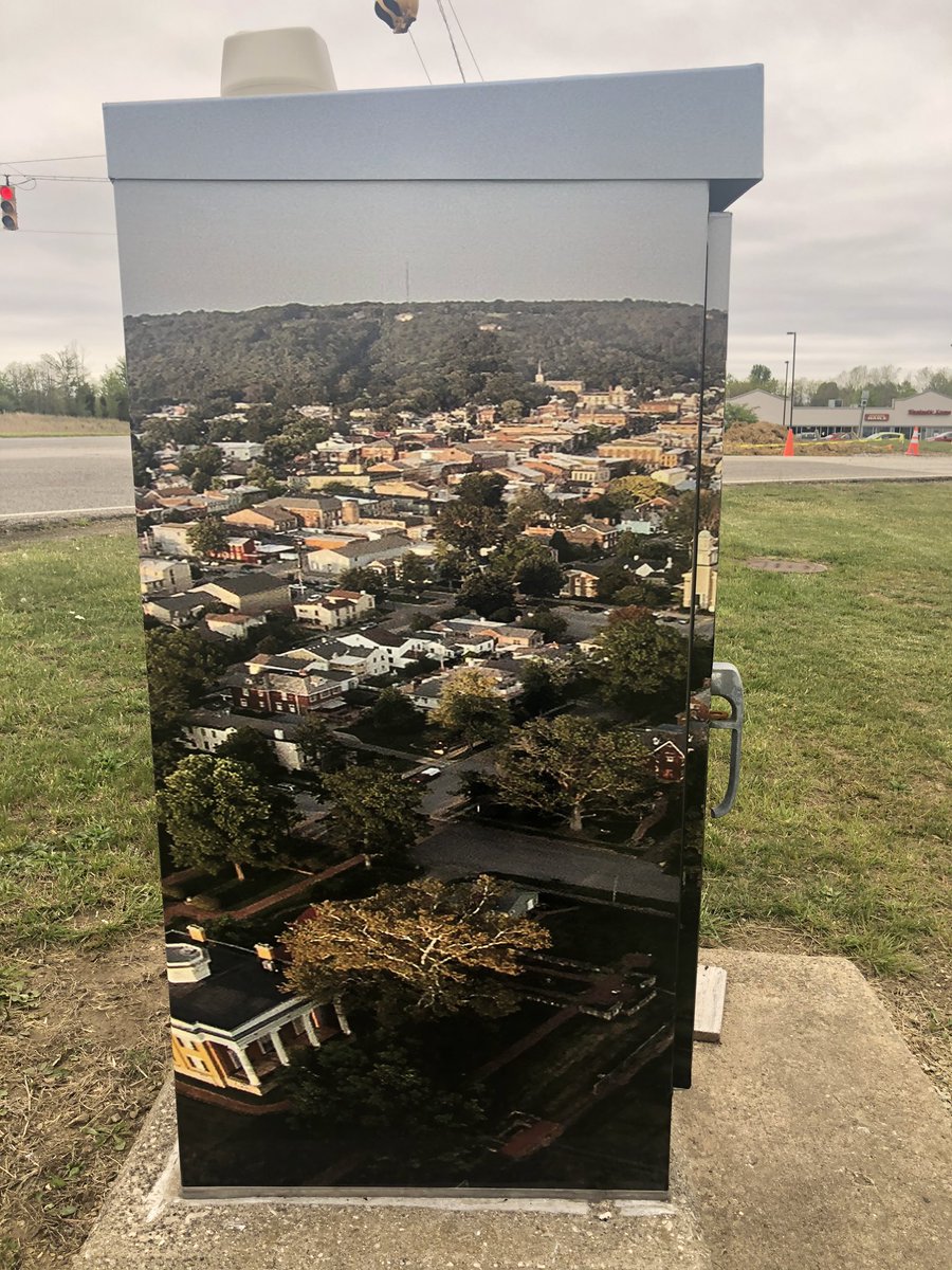 blue_eyedmolly's tweet photo. Love how @MadArtsAlliance turns boring electric boxes into art in @StellarMadison! @IvyTechCC #ivytechmadison https://t.co/mjAZ23PMar