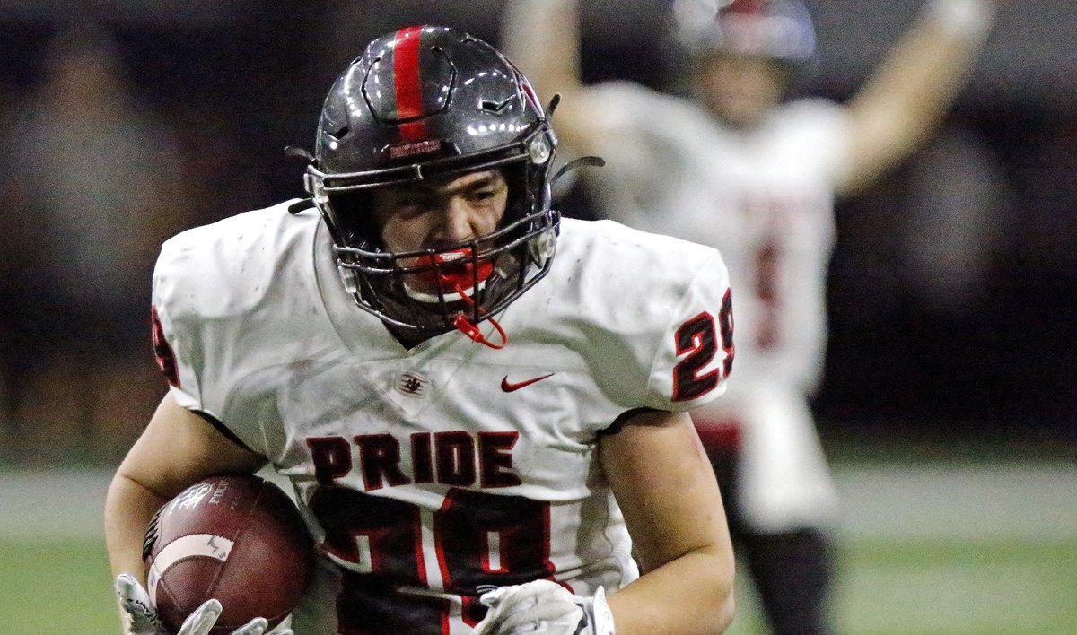 𝐑𝐞𝐭𝐮𝐫𝐧𝐢𝐧𝐠 𝐬𝐭𝐚𝐭𝐬 𝐥𝐞𝐚𝐝𝐞𝐫𝐬 🏈

Colleyville Heritage's Braxton Ash was a workhorse in 2019. 💪

He's among The Dallas Morning News' top 5 returning 5A rushing leaders for 2020 #txhsfb season.

More leaders: buff.ly/2Lp3JoZ👈