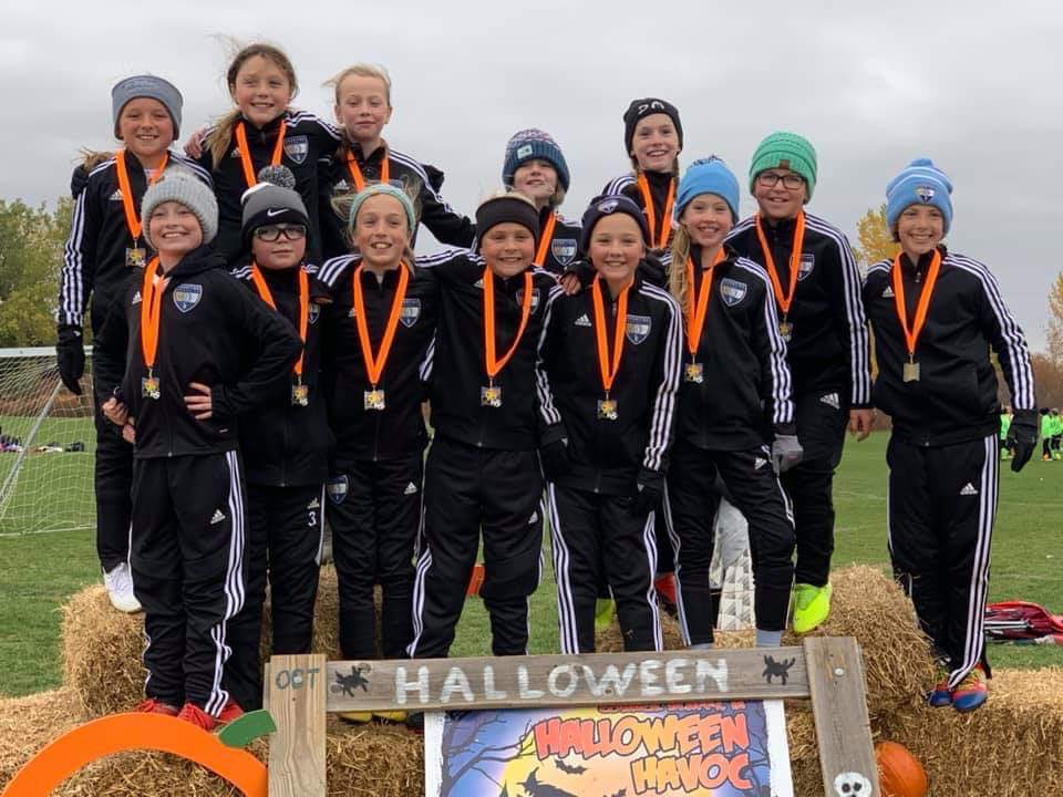 k_smittty's tweet photo. One thing I love about this young group is their relentless attitude to never stop putting in the work. The future generation of players is bright and I can’t wait to see what’s in store for them! #09elite ⚽️ @SeanSOFC #supportingourplayers @SportingOmahaFC https://t.co/X7XuHNxRHv