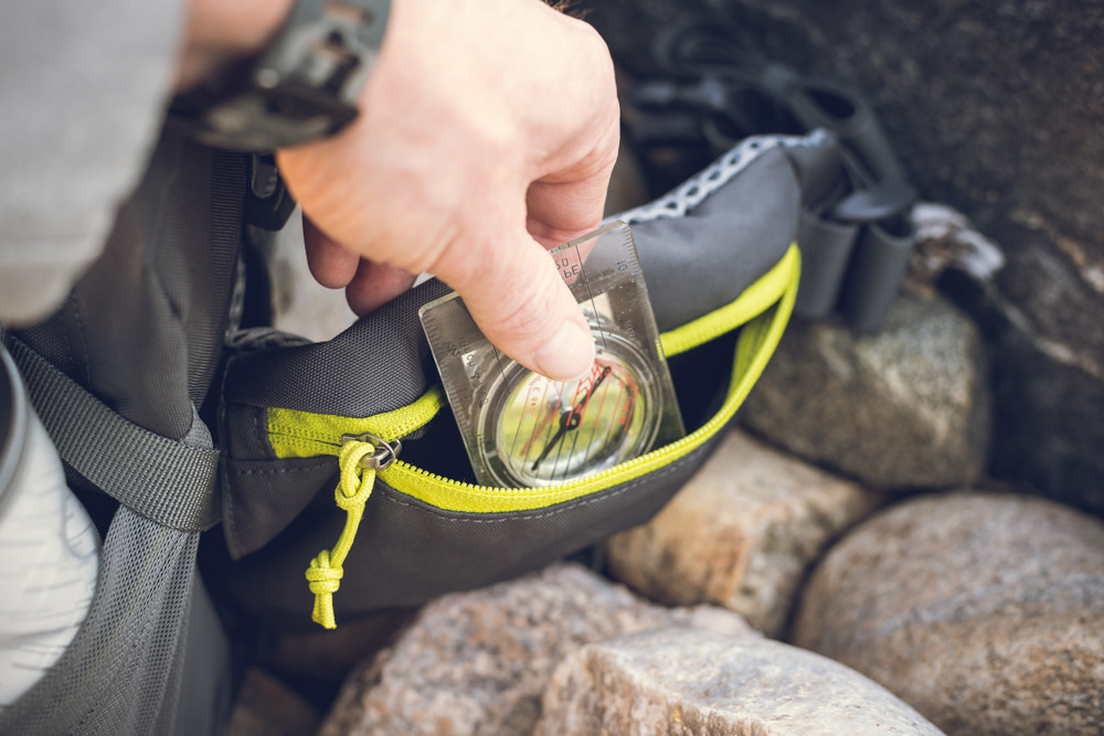 outdoorprolink's tweet photo. Don't call is a fanny pack. 

#OutdoorProlink Pro John LaGuardia tested the @MountainsmithCo Tour Lumbar Pack on short and long distance hikes. Full review on the blog! #dirtbagdreams https://t.co/6ivhhsybi7