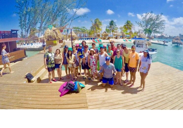 MonkeyTours's tweet photo. Todo nuestro Staff extraña atenderles! 🐒 Seguimos esperando por ustedes para más aventuras juntos! 🏝
-
-
#utila #utilanation #utilaisland #cayoscochinos #honduraspost #honduras #hondurastravel #viajesporelmundo #viajesinolvidables #viajesyturismo #monkeytours https://t.co/EeOnyKvic0