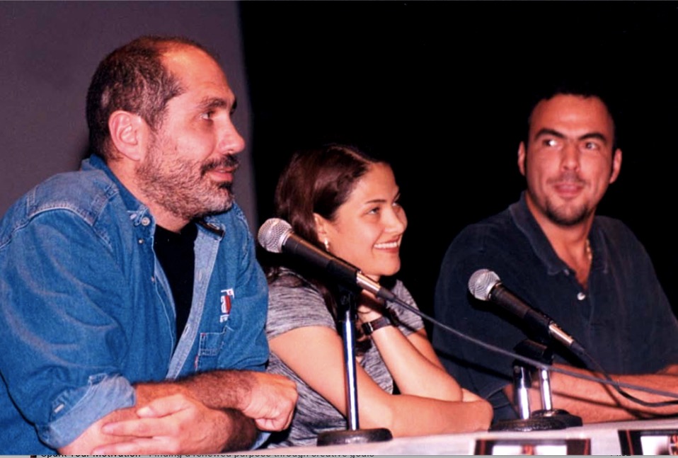 giffmx's tweet photo. El 13 de Mayo del 2000 una película mexicana sorprendió a los asistentes a Cannes. Felicidades al equipo detrás de #AmoresPerros por su 20 Aniversario. Recordamos con gusto que la premiere en México del histórico filme fue en GIFF con el director, guionista y protagonistas. https://t.co/7KKYQio6LO
