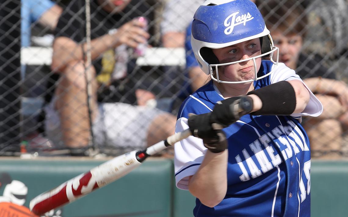 Blue Jays' Nihill named softball all-star trib.al/EQ15Ylr