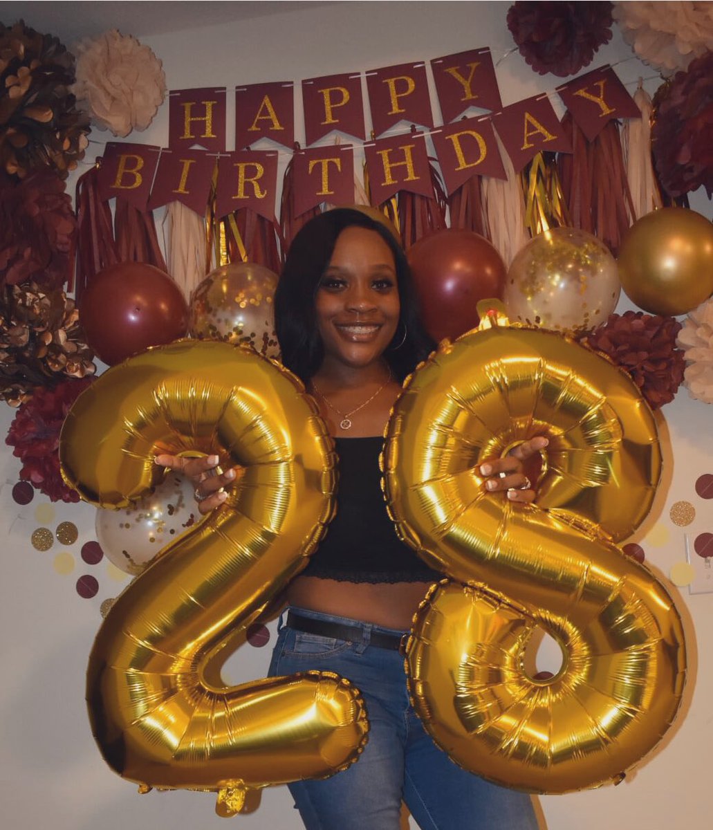 kshaewest's tweet photo. Throwback to my birthday. #28thYear https://t.co/RBjo2RYEsF