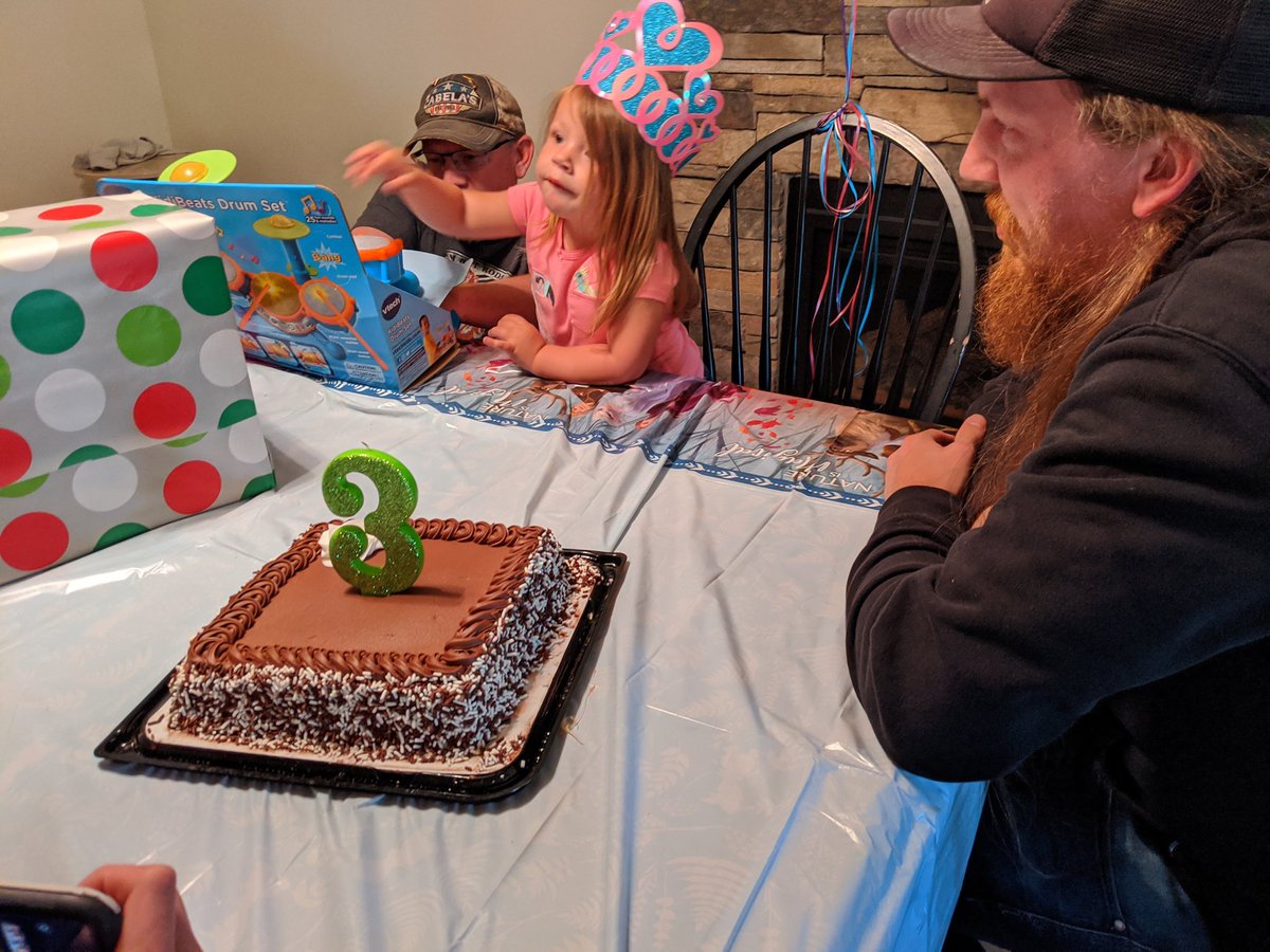 MoyleCaitlyn's tweet photo. This little sweetie is turning 3 today, and I KID YOU NOT, she cried tears of joy when we sang happy birthday. Never met a more pure soul. Happy birthday Dilly Bop πππ #threegoingonthirty https://t.co/EkG38F4d7h