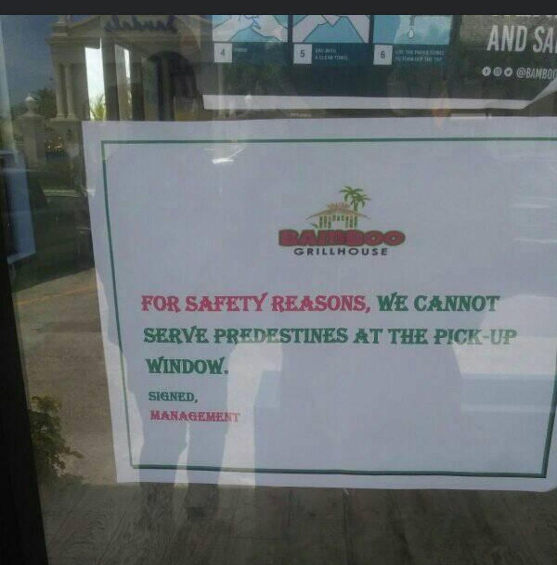 DeDe_veaux's tweet image. They can’t serve WHO?!