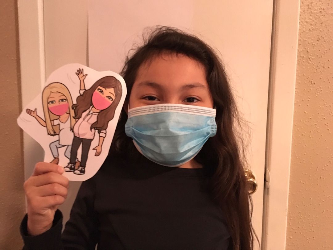 Safety first!! How precious is she!! We LOVE seeing how much fun the kiddos are having with their "Flat ManGado!" <a href="/MrsMankoff/">Lisa Mankoff</a> <a href="/DESDolphins/">DES Dolphins</a> #DESisBEST