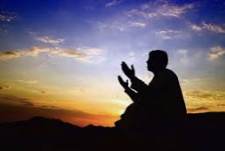 waadmansour6's tweet photo. دعاء العشرين من رمضان :
"اللَّهُمَّ افْتَحْ لِي أَبْوَابَ الْجِنَانِ، وَ أَغْلِقْ عَنِّي أَبْوَابَ النِّيرَانِ، وَ وَفِّقْنِي فِيهِ لِتِلَاوَةِ الْقُرْآنِ، يَا مُنْزِلَ السَّكِينَةِ فِي قُلُوبِ الْمُؤْمِنِينَ"
اللّهم آمين🙏🙏

تصبحون على ما تتمنون اصدقائي 🙏🌹
#العشر_الاواخر https://t.co/tOCGt8AKwH