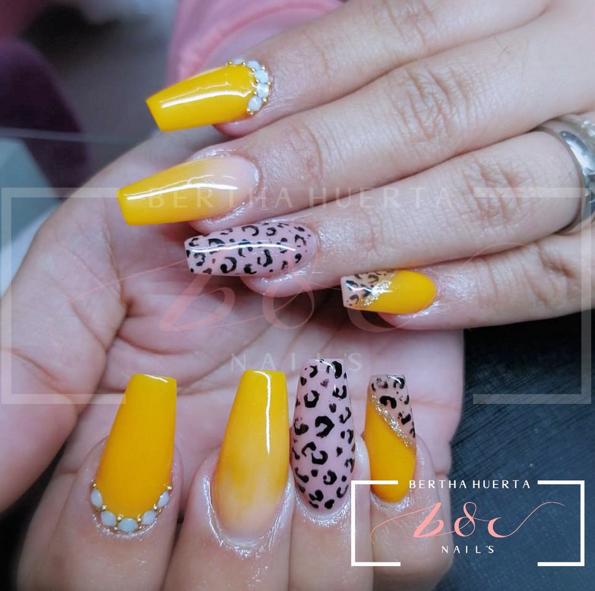 bcnailsbybertha's tweet photo. ¡Gracias por su preferencia!

#uñas #diseñosdeuñas #nails #workshop #nailssalon #nailsspa #extensiondeuñas #esmaltado #manicure #berthahuerta #glitternails https://t.co/n2QqPX20ke