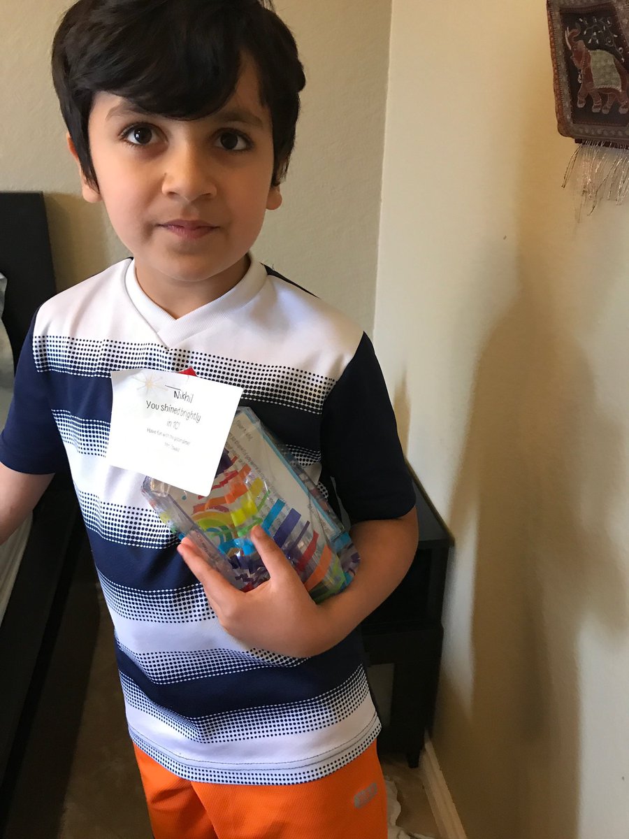 Oswald_Firsties's tweet photo. I had a blast visiting my students today! I miss everyone so much!! https://t.co/CtwZZZrZ3B