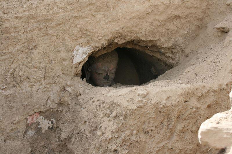 SavingMesAynak's tweet photo. Professor @Brent_Huffman: #MesAynak Update:
How a Historic #Buddhist City Has Eluded Destruction—for Now 
https://t.co/10fgd56UsE https://t.co/pLh1J8Vttn