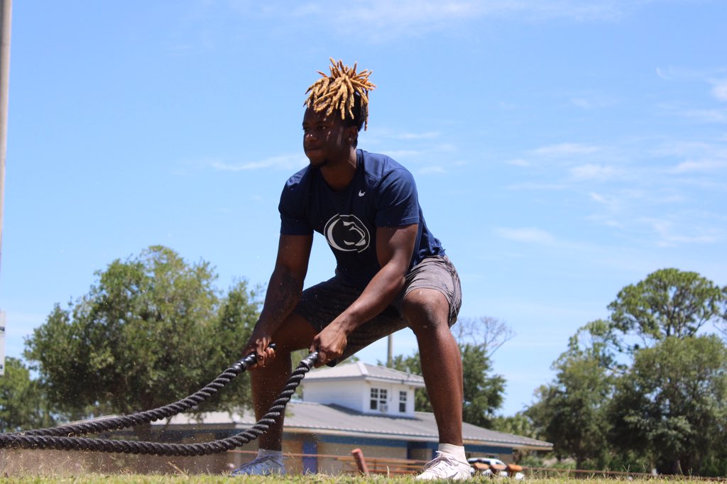 CoachE_Mayes's tweet photo. Brevard County RB Society ⚔️‼️ Lil city Born, Lil City Raised, @CocoaFootball Product’s‼️#⚔️ISI⚔️#DNAaltering @UofLFootball @PennStateFball @JavianHawkins @CaziahHolmes https://t.co/mhUL48TUQe