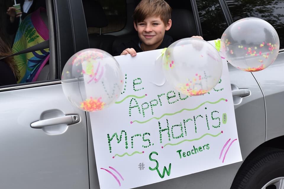 SWMiddleCowboys's tweet photo. Thank you SWMS community for the PARADE of appreciation and gratitude for our staff today! #WeAreSouthwest #SWMSStrong https://t.co/zgxH4V90oB