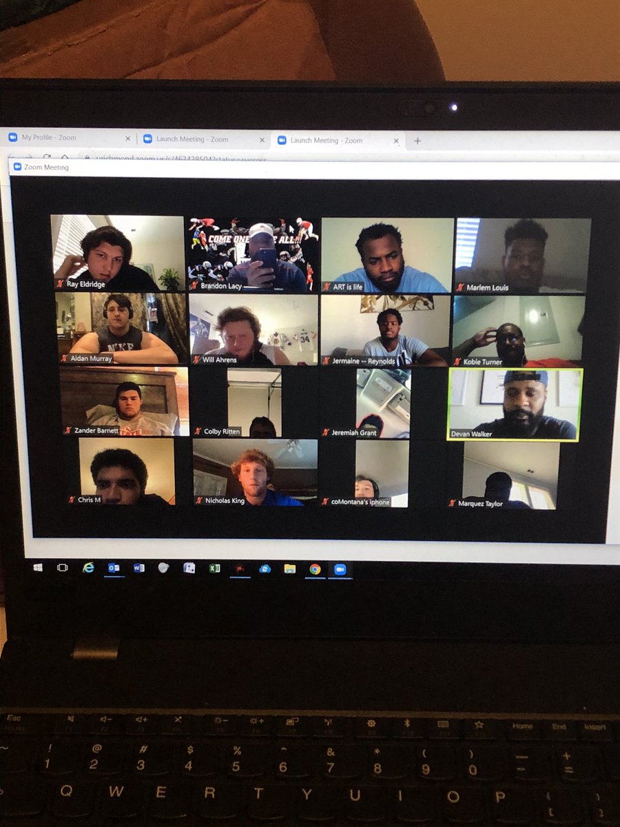 CoachBLacy's tweet photo. Had a great zoom position meeting today. Thanks to our special guest speaker who is a former @Chiefs @Chargers and a former players of mine @devan_8 who talked about leadership, work ethics, and the #GunLine #DBlock way of life. #WeTooDeep @SpiderFootball https://t.co/QJwJCWKHub