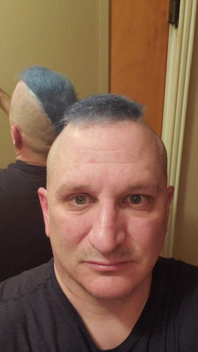 PahpahKenway's tweet image. Here it is! Blue PapaKenway! This is the first time ever doing anything like this. I think I like it! #PapaProud #PapaApproved #SpaceJesus #PapaMissesHockey