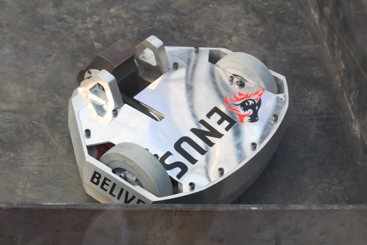 visionbotz's tweet photo. #robowar #combatrobot #battlebots #fullthrottle #fullpower
#featherweight #15kg #winner #verticalspinner #international #robowar #champion #colson #benbots #dmc60c #propdrive #indianroboticscommunity https://t.co/iGPk7BmjEA