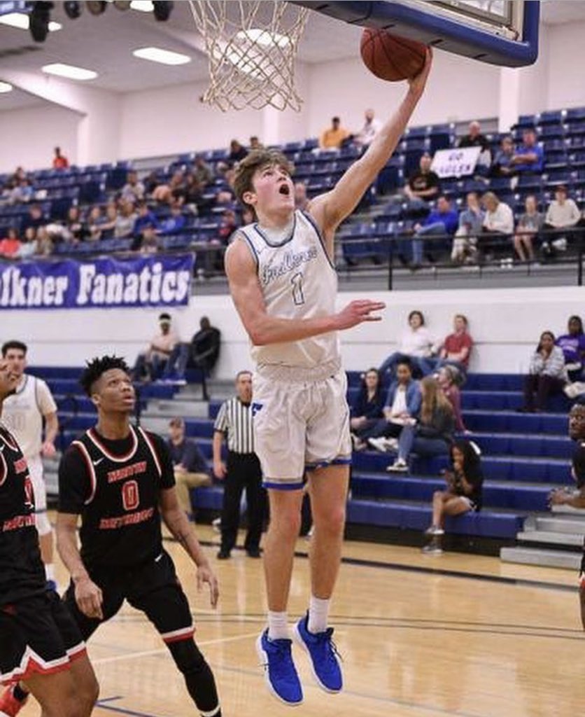 Pro1Basketball's tweet photo. Go Eagles. 
Trace Hill @FaulknerHoops 

#ProOne2018 #BeDifferent #BeOne #ProOne https://t.co/11f3rJAsJ3