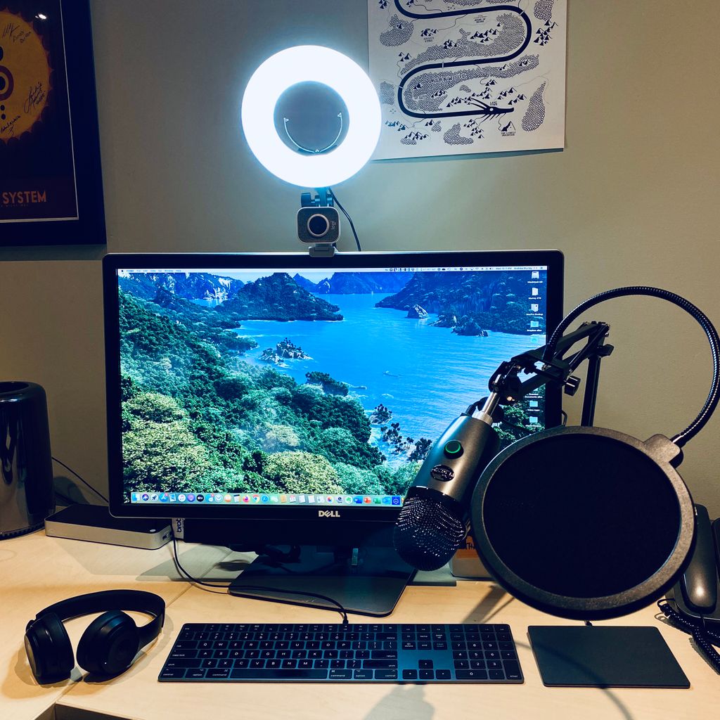 drewmurraybooks's tweet photo. The boom arm for the mic completes the studio! Ready for webinars, videos and podcasts. Everything you need for teaching online and virtual book launches!
#virtualbooklaunch #booklaunch #writerslife #amwriting #oceanviewpub #debuts2020 https://t.co/e5zsEgo8aV