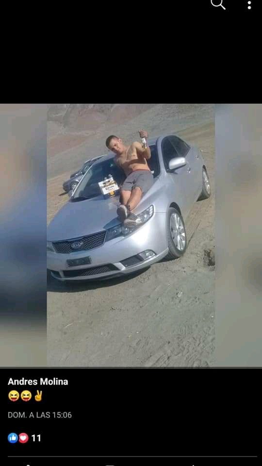 Noticiadesarro1's tweet photo. HACER VIRAL COMPARTIR SE BUSCA BANDA DE COLOMBIANO QUE ROBAN VEHICULOS SE JUNTAN CHANGO LOPEZ CUALQUIER INFORMACION @Carabdechile @PDI_CHILE @DptoExtranjeria @GOREAntofagasta #Antofagasta https://t.co/BNFKTlyhjB