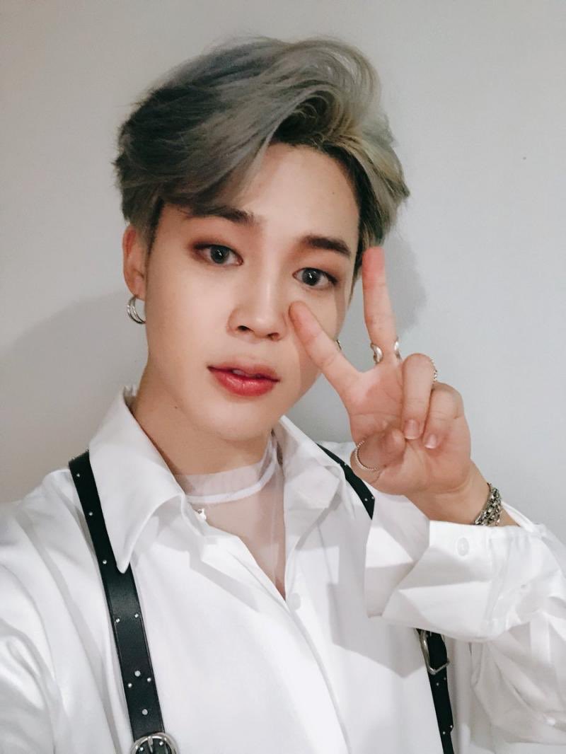 Here’s Jimin’s after and before pics!: