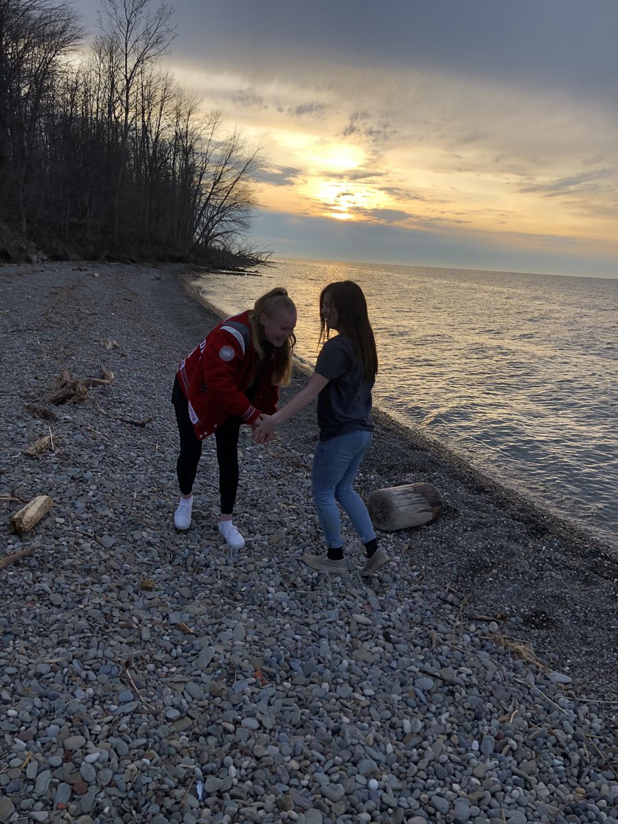 _KRenee0_'s tweet photo. i’m ganna miss my girl 🥺 don’t forget about us here, and come back real soon. https://t.co/CFS6GIE4FO