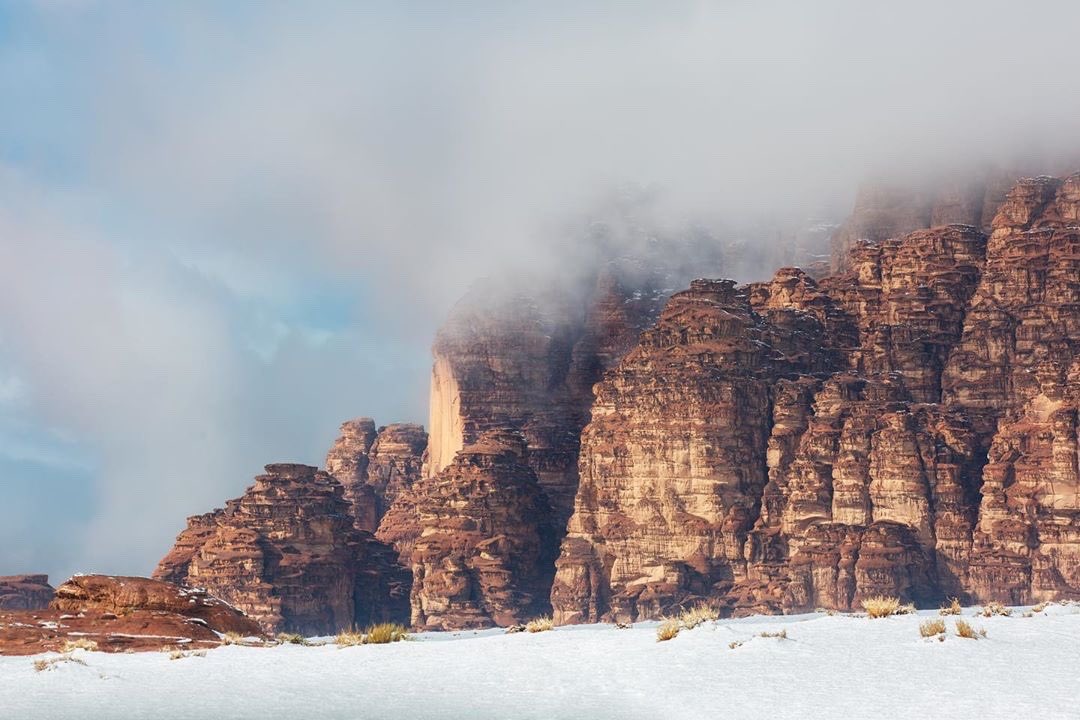 Golden_Places's tweet photo. Tabuk, Saudi Arabia 🇸🇦❄️ https://t.co/al61aJG2aE