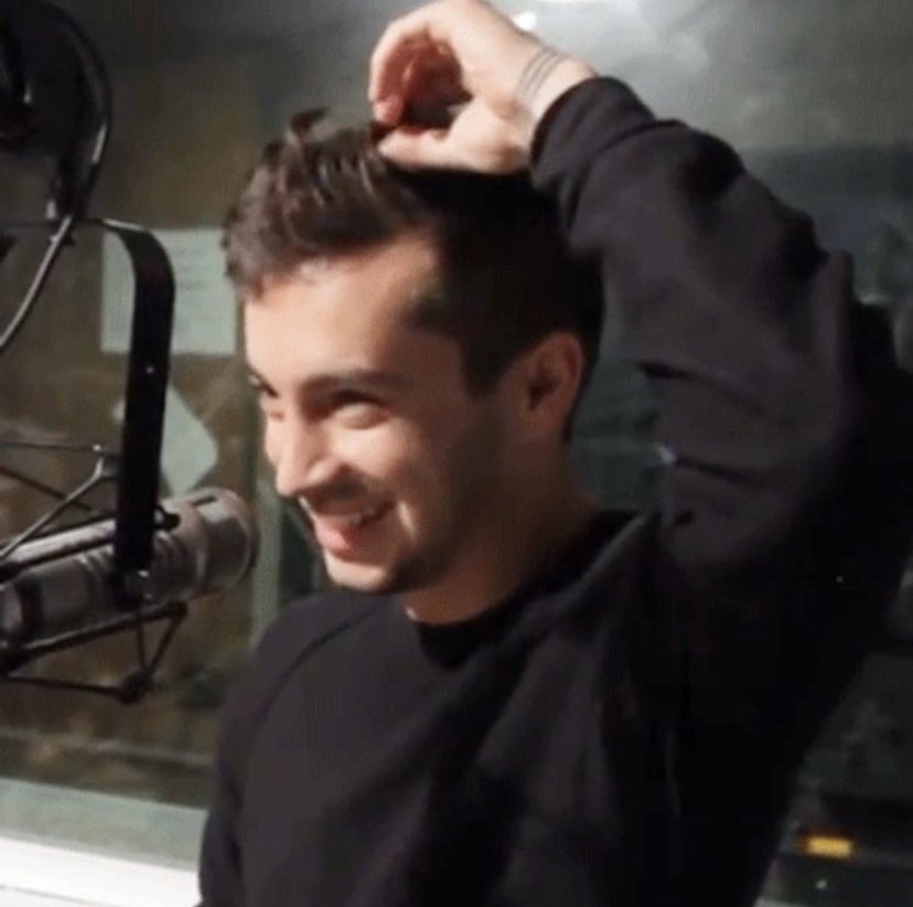 Random pictures/gifs of Tyler Joseph (sometimes feat. Josh Dun): A very necessary thread