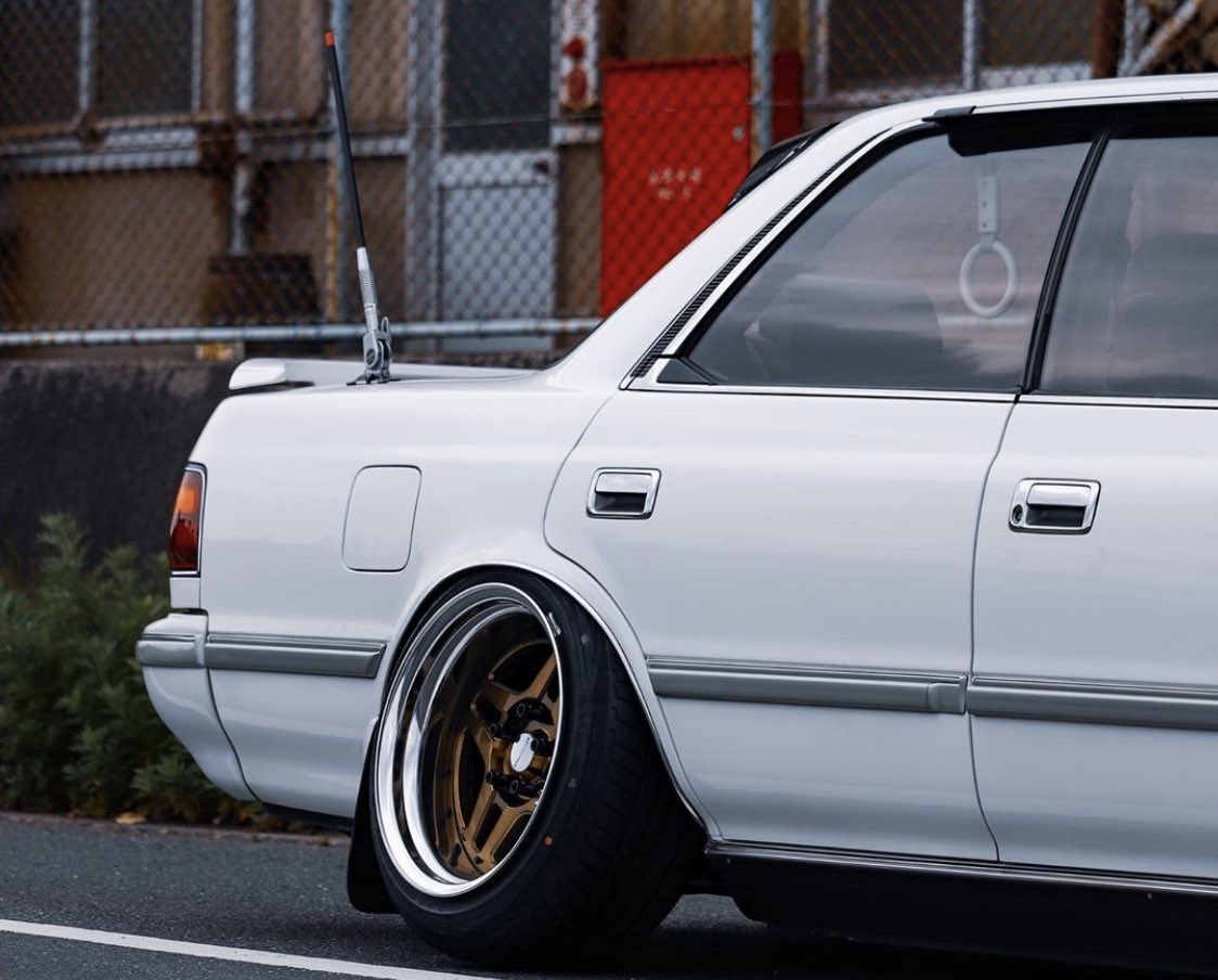 frontline_emc's tweet photo. Frontline
FLS04 16inch OH
Forged 3Peace Wheel
TOYOTA CHASER JZX81
Owner
@inari_anju
Shop
@taka_zerozero8
Special thanks!!
#frontlinewheels
#frontline
#forgedwheels
#fls04
#toyota
#chaser
#jzx81 https://t.co/ZlzShx5fmc