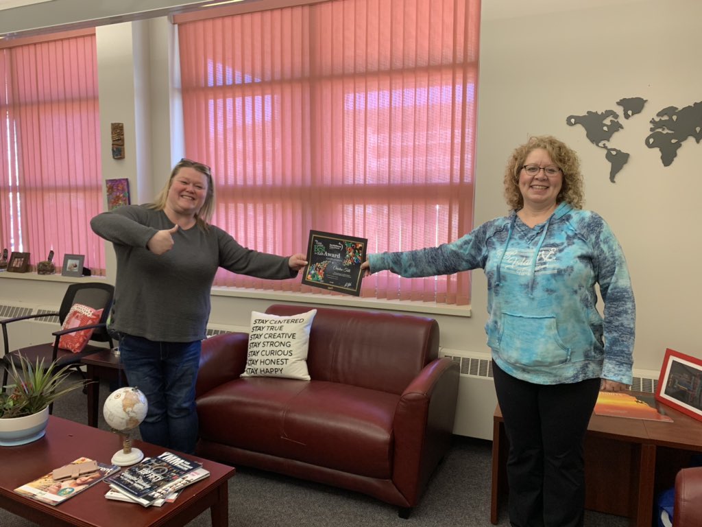 cynthia_shelley's tweet photo. I was able to present TWO staff members with the FMPSD Doing What’s Best for Kids Awards this week! Congratulations @TifanieB and Christine Tulk for your well deserved awards! I love our staff❤️ @WWhighschool @FMPSD #AAASchool #WWLove #BuildingRelationshipsMatter https://t.co/kJLgUl3GUk