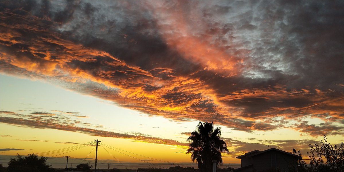 Capturing some magnificent sunsets from my home on the Bellarine Peninsula. You don't necessarily have to go to Hawaii! But then again nobody is!
