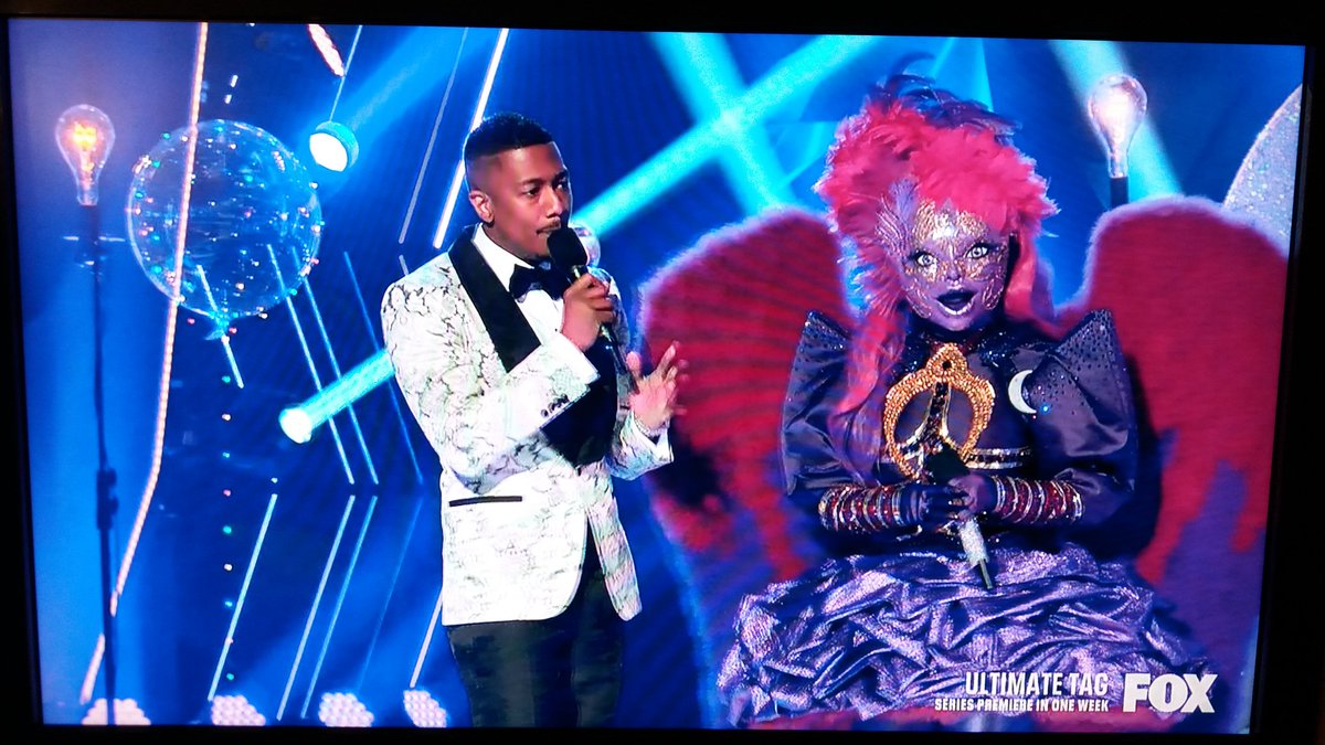 HollywoodJunket's tweet image. OMG! #NightAngelMask is a power house!! #TheMaskedSinger @MaskedSingerFOX