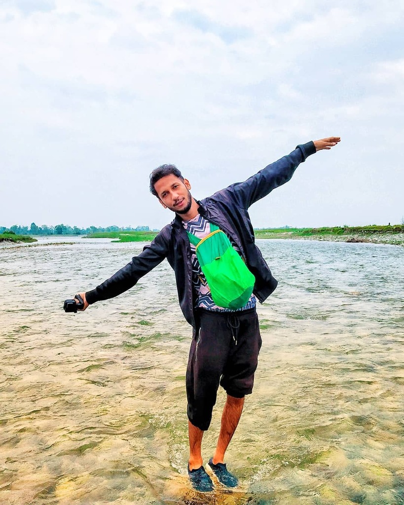 rope_vlogs's tweet photo. This is how Rohit feels after meeting Lohit river at Tezu.
.
.
#arunachalpradesh #arunachalpradeshtourism #tripoto #chalohoppo #tezu #lohitriver #river #adventureisoutthere #ropevlogs #travelling #riverwalk #serene #quechua #crocs #pullnbear #willslifestyle #nuonline #gopro … https://t.co/1zl29rhYLd
