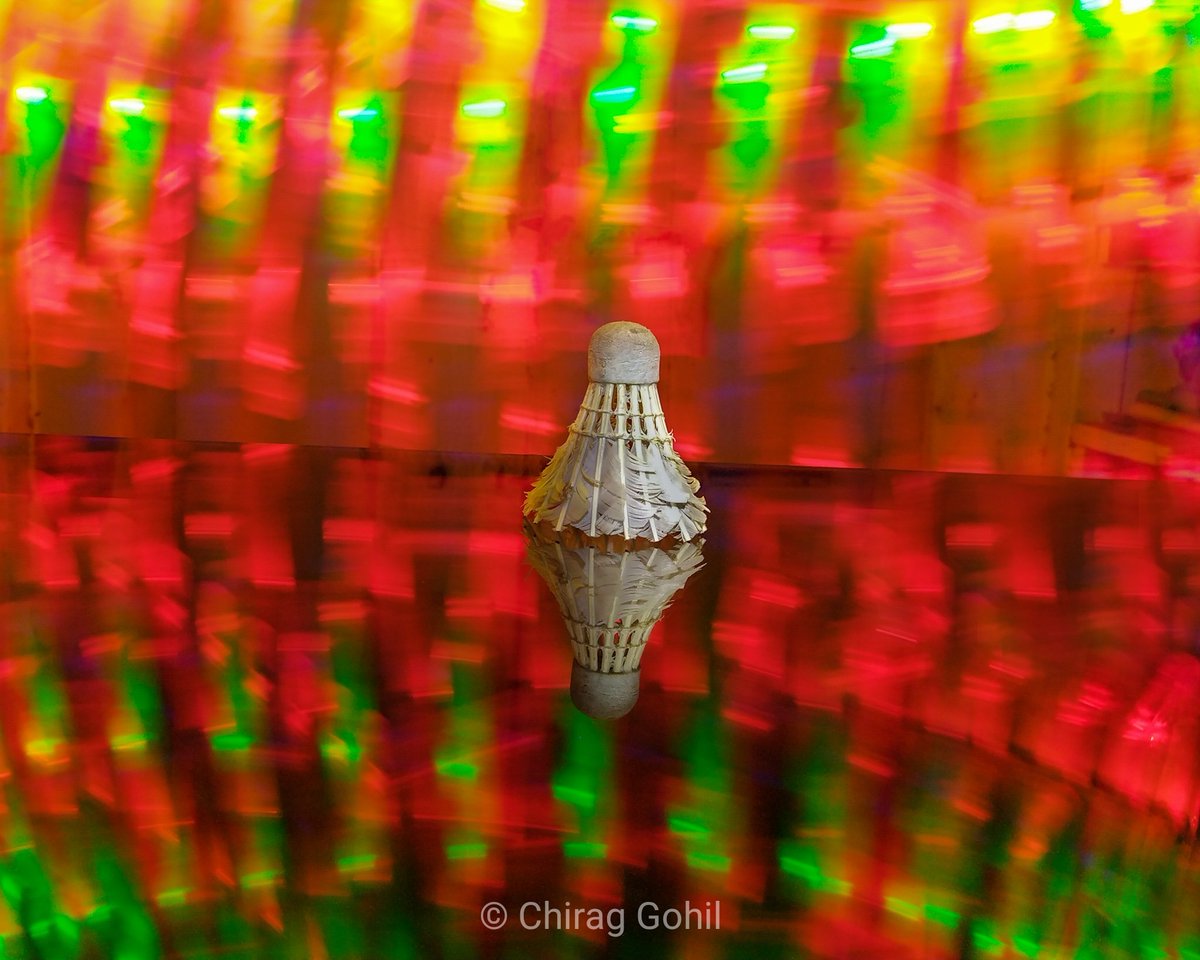 Chiraggohil39's tweet photo. Shuttlecock reflection 🏸

#shotonnokia 7.2 
@NokiamobileIN @NokiaMobile
#reflectionchallenge
.
▪️Focus - Auto
▪️White Balance - Manual
▪️Aperture - F 1.8
▪️Exposure Time - 20 Sec
▪️ISO - 100

#homephotography #homephotographychallenge  #nokia7dot2 
#reflectionphotography https://t.co/SM99cUNFyF