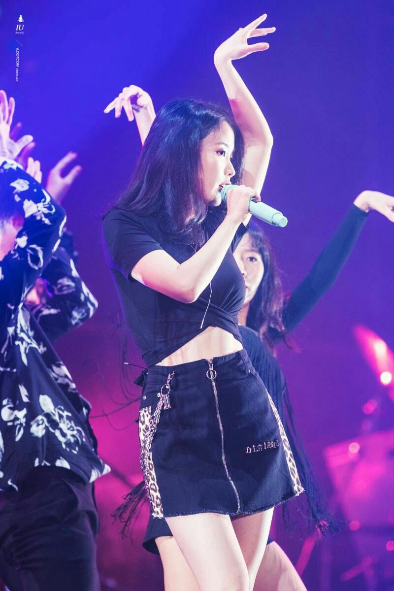 Dancing queen IU