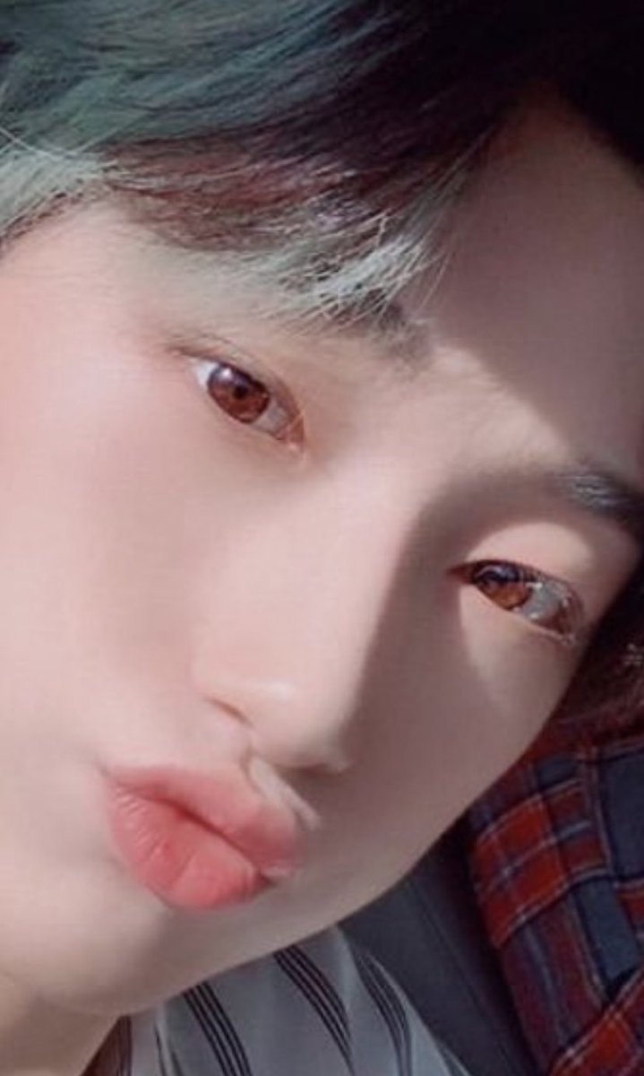 okaywoosan's tweet photo. HIS EYES ARE SO PRETTY THEY GIVE ME A WARM FEELING IN MY CHEST PLEASE I LOVE HIM SO MUCH https://t.co/GKdL23oGIB