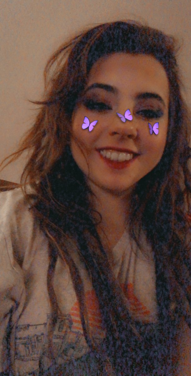 HailQueenVee's tweet photo. wanna have a chat? 🥰 https://t.co/KUi0mefEyD