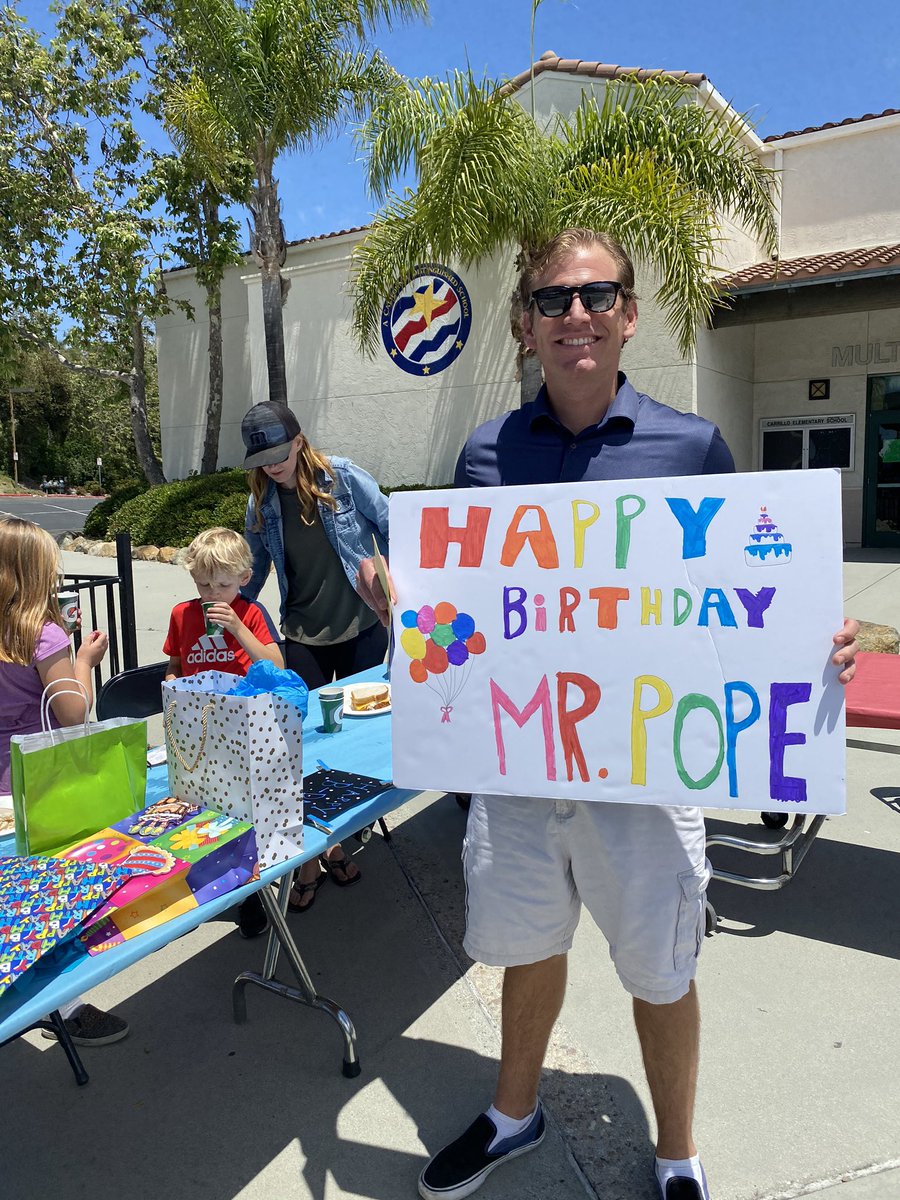 CarrilloElemen1's tweet photo. Happy birthday to this fearless and amazing leader! @_GaryPope , we hope you had a fabulous day! 🎉🎉🎉 https://t.co/hSc7uR5Hme