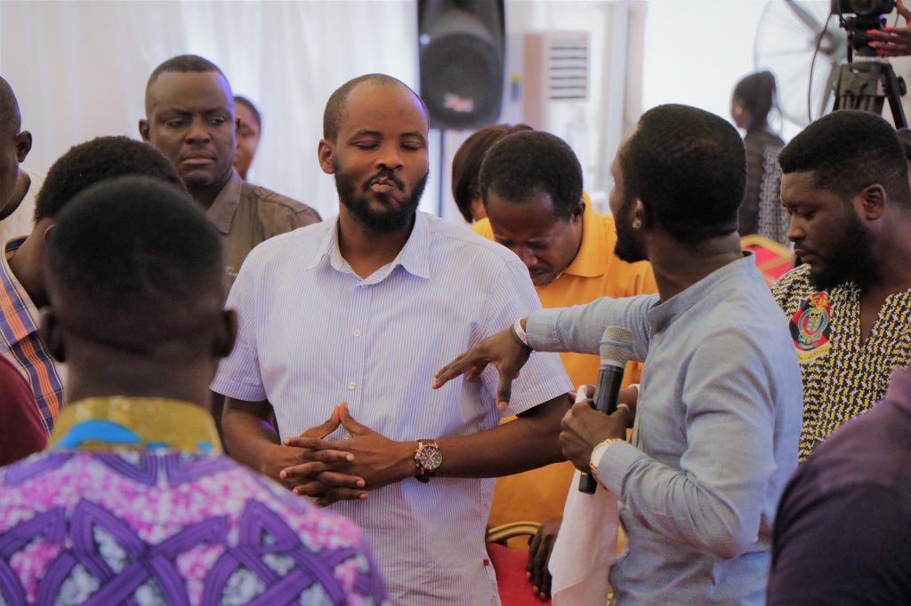 izekiel_ab's tweet photo. / P R A Y E R for You: \
The eyes of the Lord will watch over you, and His hands will lead you to the path of your fulfillment, in the Name of JESUS! #AMEN
•
#SonoFDanielAmoateng #PopeBa #PowiGlobal #QuarantinePrayers #TooAnointedToBeHeldback #GlobalImpact #TheBlackMoses #IAPBM https://t.co/Qm638qRZsx