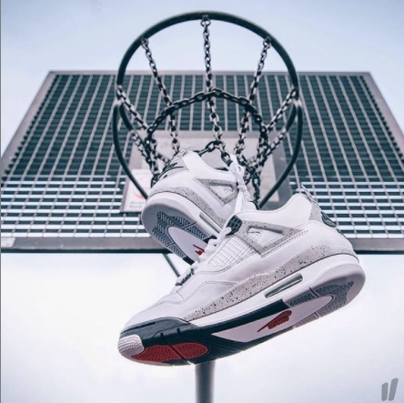 SOLEDIGEST's tweet photo. Friday is almost here ....hang in there // Nike Air Jordan Retro III

Tags: #ThursdayThoughts #ThursdayMotivation #sneakers #sneakerhead #kotd #releases #snkrs https://t.co/I167YMO00X