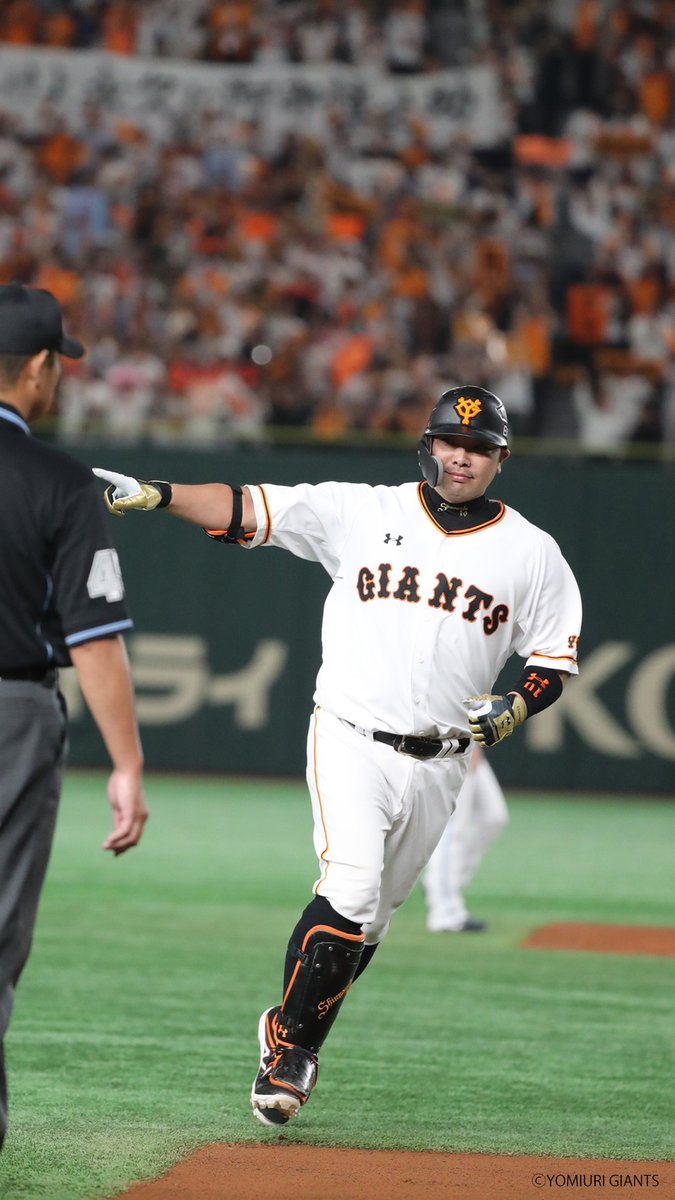 TokyoGiants's tweet photo. 🏠#おうち生活🏠
💻#バーチャル背景📱第6⃣弾

様々なリクエストありがとうございました😆
今回は #阿部慎之助 特集をお届け🎁
#長嶋茂雄 終身名誉監督、#原辰徳 監督との豪華3ショットも😍

引き続き、リプライお待ちしております📲

#テレワーク #巨人 #ジャイアンツ 
⬇️二次利用・無断転載は禁止🙅 https://t.co/hRdhBDcmzx