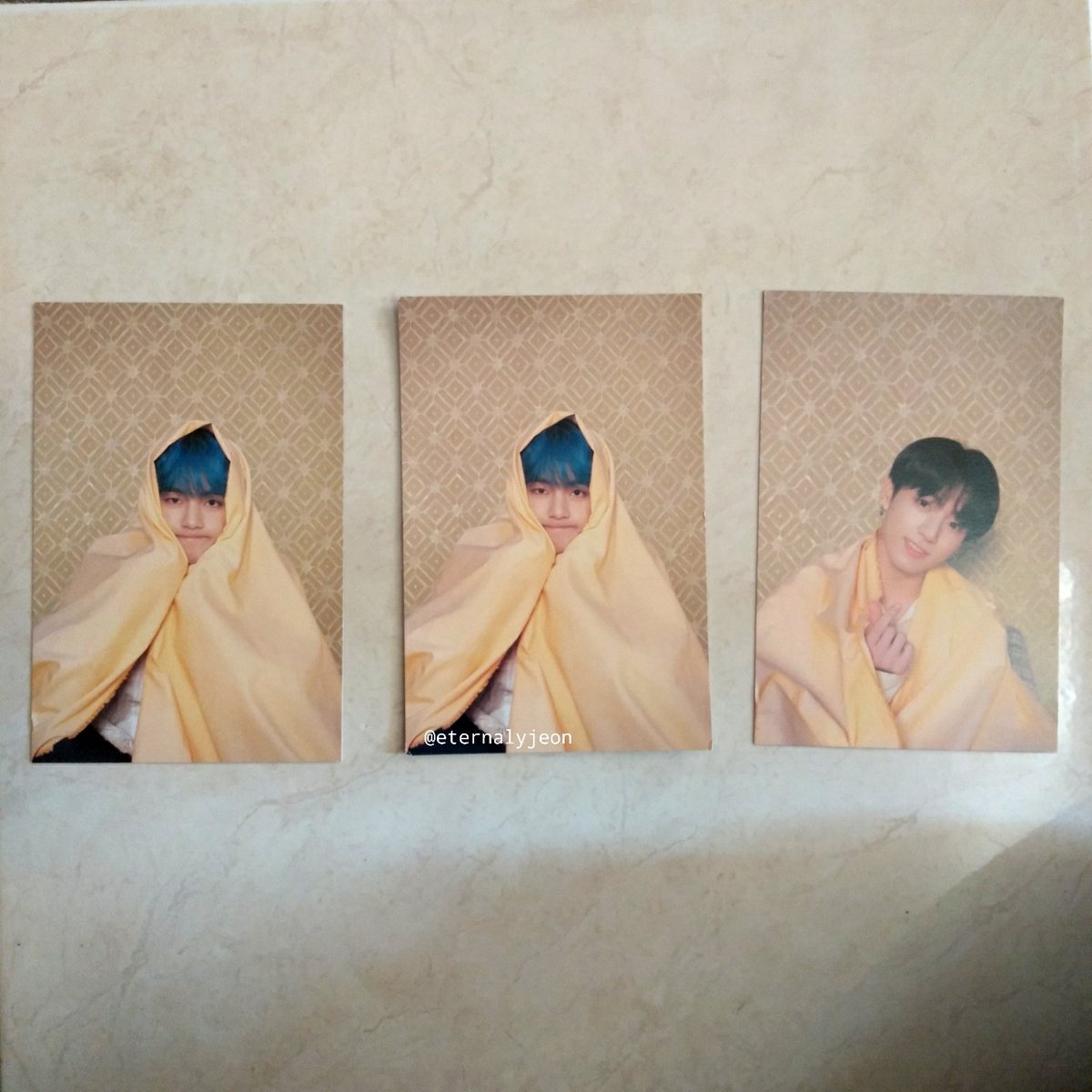 forme_kim's tweet photo. ARMY HELP RT PLISS 😭💜

wts 
- seokjin set + mini pc 80k
- mots7 ver 3 pc v + poster 350k
- postcard persona 30k/pcs 
- gift weply mots7 ver 1 &amp; 2 60k/pcs

minat bisa dm aja ya 💜 https://t.co/CtqxOjwubh