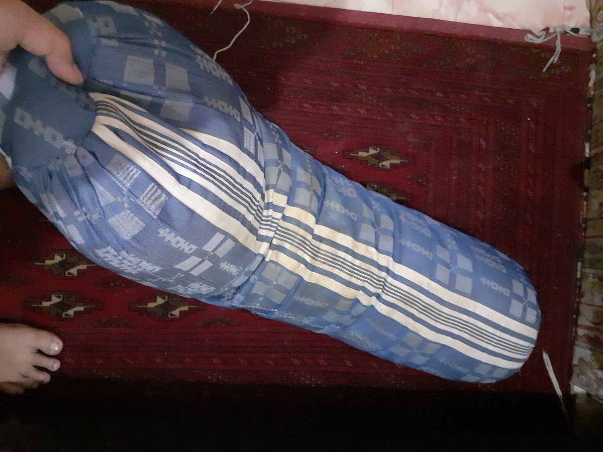 bolsterKAPUK's tweet photo. Guling dikamar, suka dipakai jadi sex toys klo ngentot sm istri. Suka juga saya bolongin buat masturbasi.. https://t.co/VpPd7XH3u4