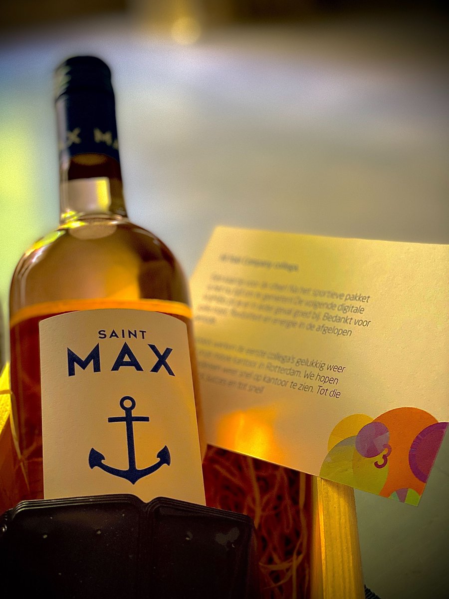 DizzyData tweet media