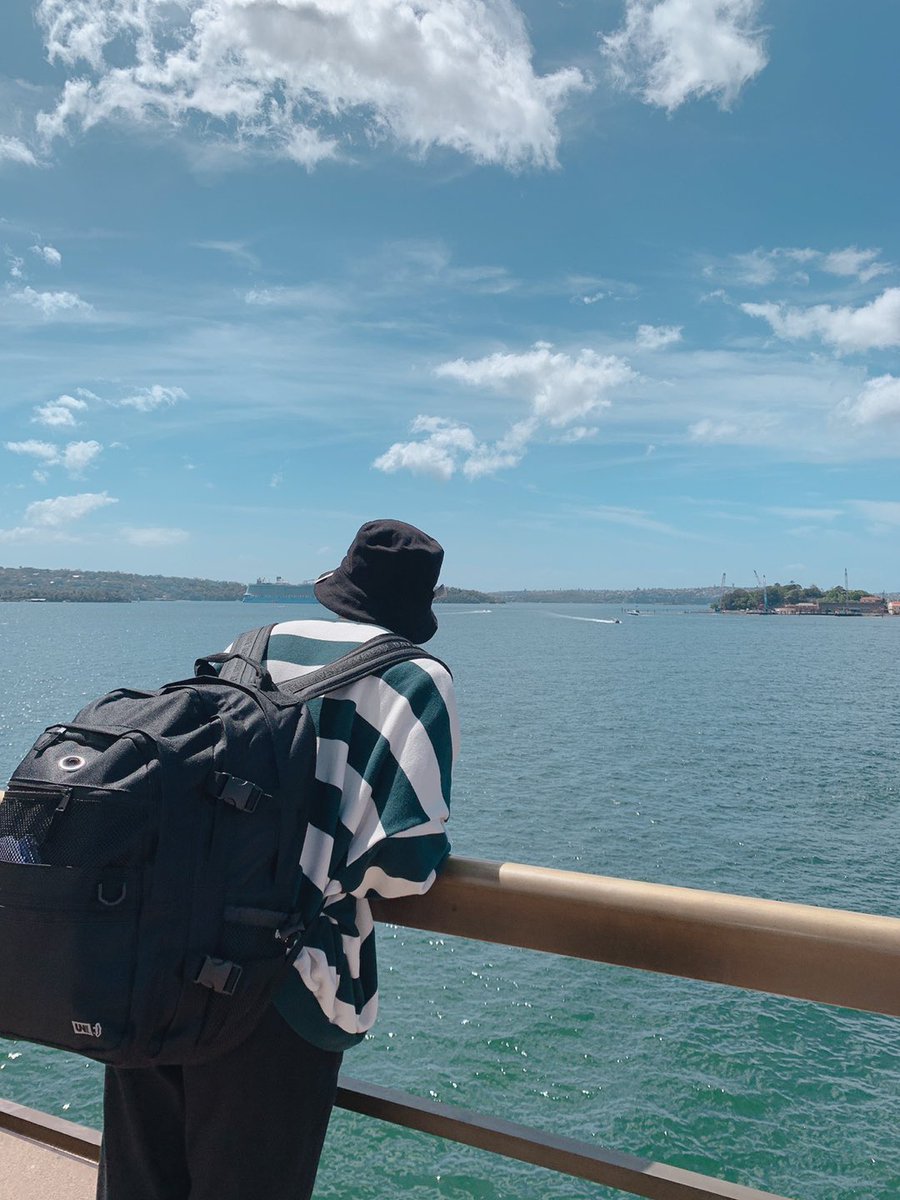 official_ONEUS's tweet image. [#시온]
{뮤비 비하인드💥} 오늘은 뉴질랜드가 아닌 시드니~! 뉴질랜드 가기 전에 시드니에 들렸는데 날씨가 너무 좋았어요ㅠㅠ 행볶❤💕 제가 혼자 여행 가고 싶은 나라 중에 하나였는데 혹시 달님들도 그런 여행지가 있나요?! 오늘 로투킹 본방사수 잊지말아여어어 오늘도 사랑해 우리 달님들🌎❤🌙