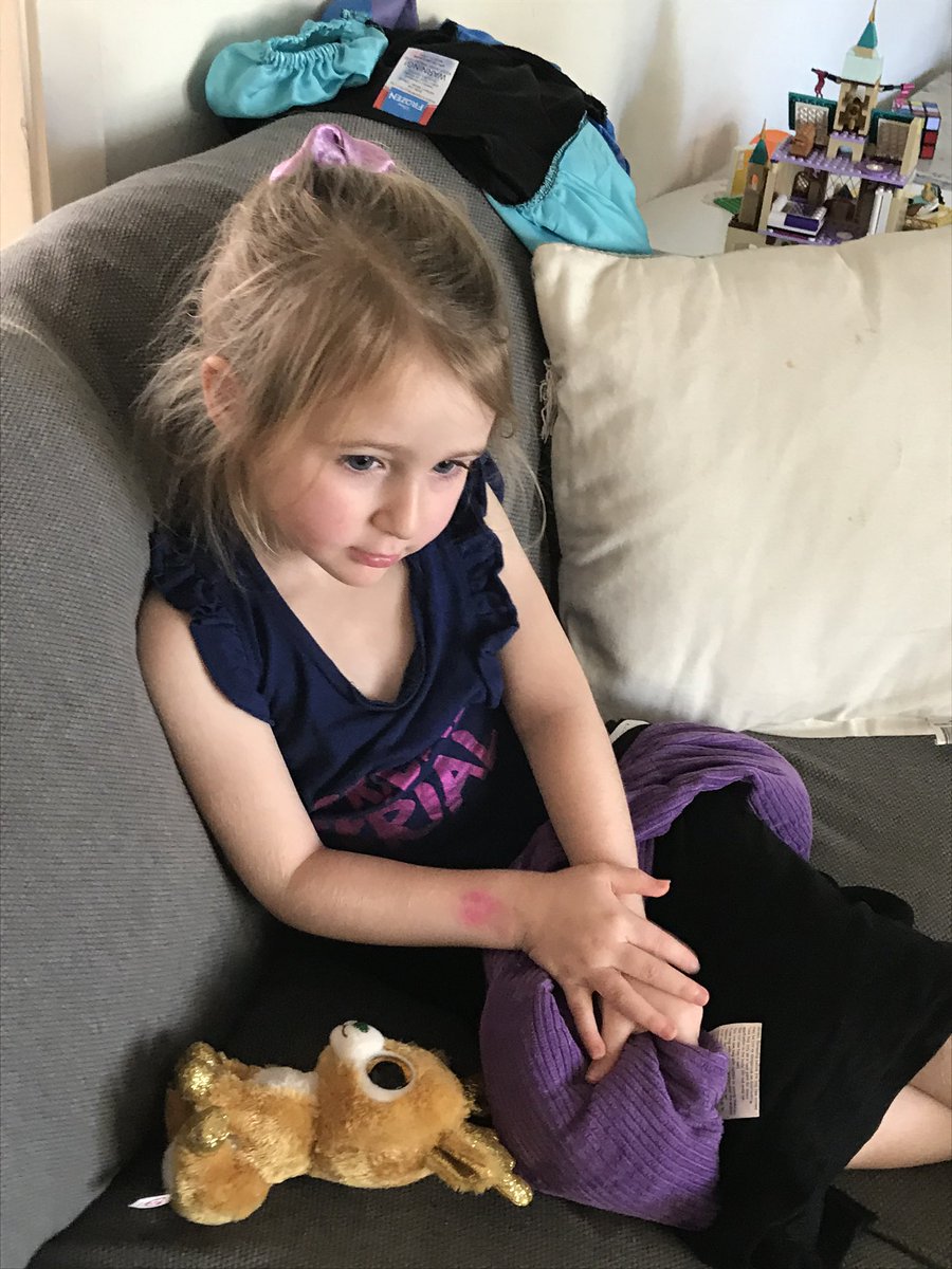 Really appreciative for Australia’s experts in Juvenile Arthritis giving their time tonight for a special symposium on the issues surrounding this condition which too little is known about.Our youngest, Nylah, has it. Thread on tonight follows  @JAFAforkids  #jafasymposium2020