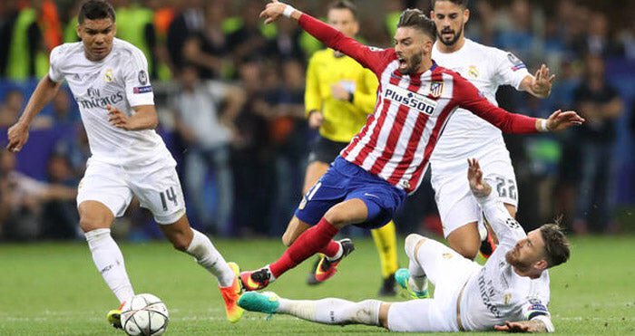 No ciervos no, en esa final no solo hay un fuera de juego, hay un penalti y amarilla a Ramos, hay un 3 contra 1 que Ramos caza por detrás(elegid el color de la cartulina que en ambas acaba en la calle) 
Tenéis 13 champions que nadie os las reconoce por algo #MHDP