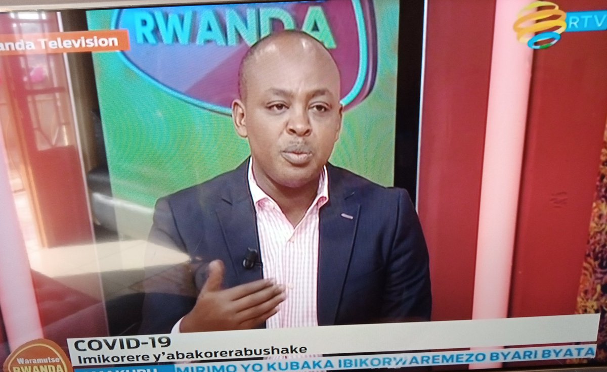 2/3
Iyo COVID19 idahari mukora iki? 

Uretse gukorana na <a href="/Rwandapolice/">Rwanda National Police</a> mu gukumira ibyaha, dukora  ibikorwa by'ubukangurambaga n'iby'amaboko bikemura ibibazo biri mu muryango nyarwanda.

Urg:Mbere ya #COVID19 twakoze imirima y'igikoni isaga 107K turwanya imirire mibi @ECD_Rwanda