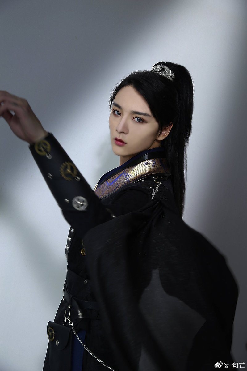 belykwest's tweet photo. Omggg guomang didi😱😱😱😱 so hot like thisss
#句芒 #guomang #hanfumodel #汉服 https://t.co/SrilFNKwOF