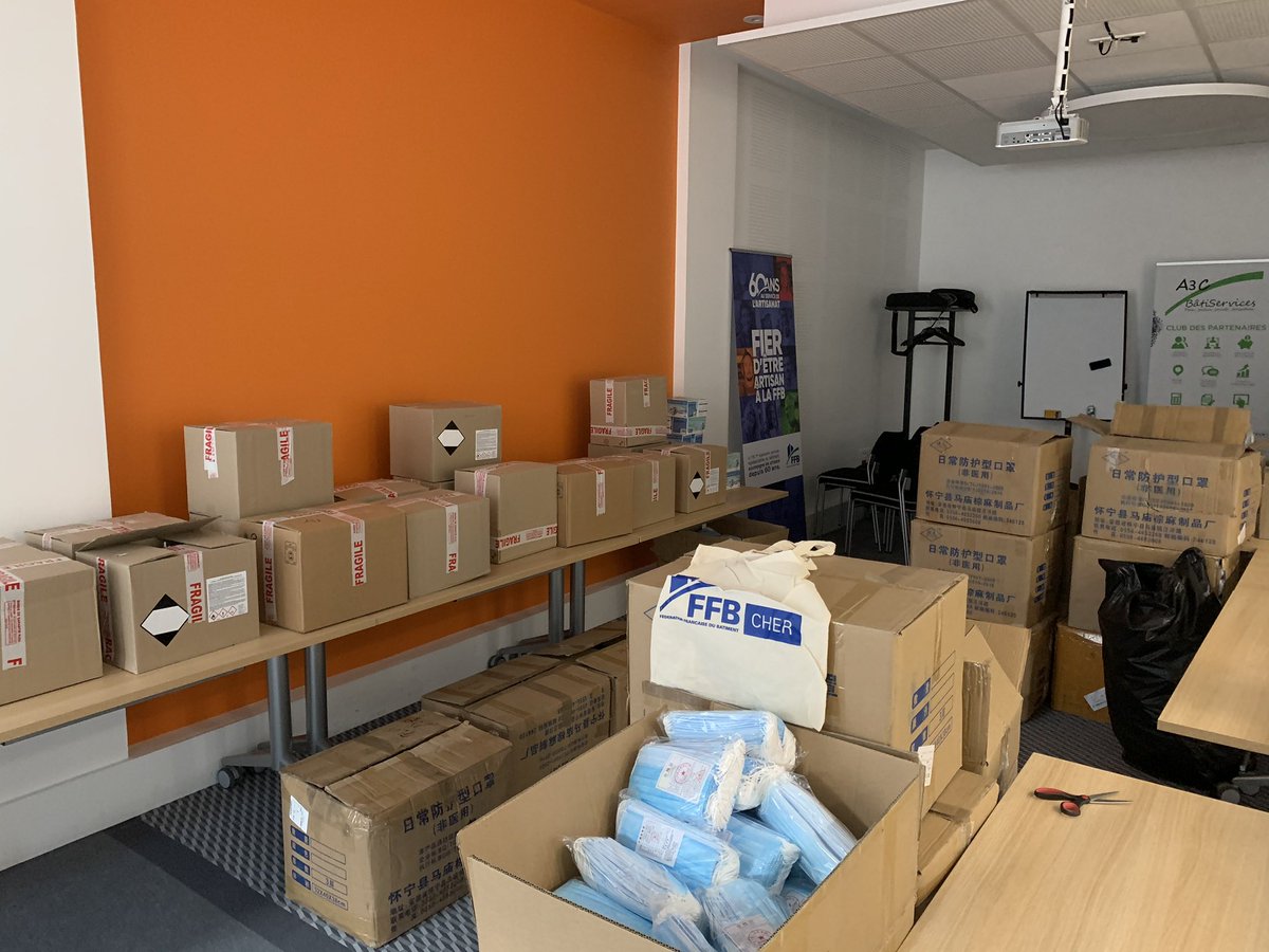 FFBCHER's tweet photo. 100 000 masques et de la solution HA pour les artisans, les entrepreneurs et les architectes du Cher #unsfa #ffb #SolidariteCOVID19 https://t.co/XamGmaxZRl