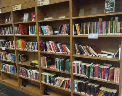 GreatSchLibs's tweet photo. New Blog Post: School librarians supporting schools during lockdown. "The urgency I sensed in students’ borrowing that day reflected how much they already value reading – for comfort as well as for learning"  #schoollibrarian #schoollibraries https://t.co/KfxAQ8jurD https://t.co/NrinYcQuIp